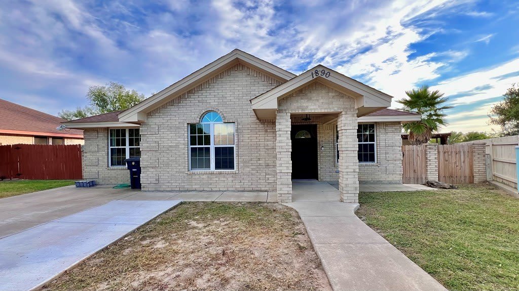 1890 Timberwood Dr – photo 4