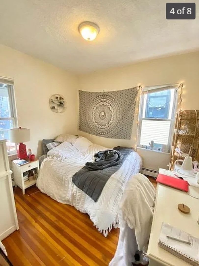4 Bed in Mission Hill Close to Brigham Circle – photo 5