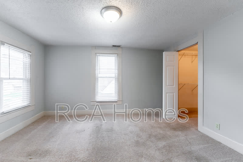 1603 Woodlawn Avenue – photo 3