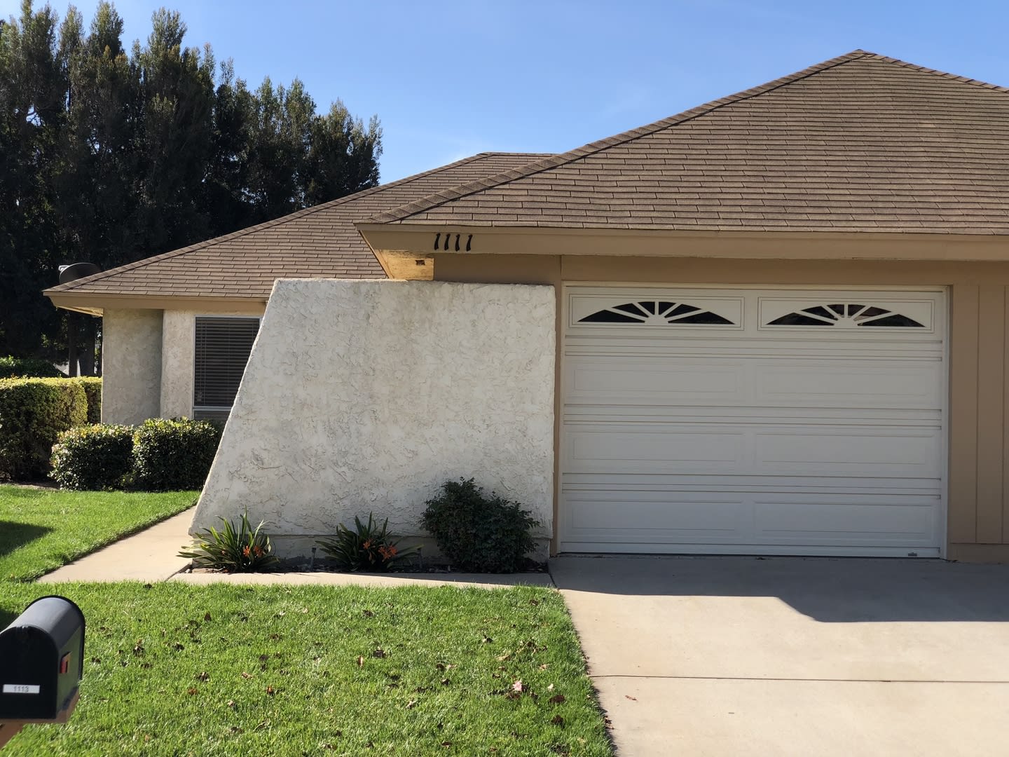 Nice Coronado II model home in Leisure Village 55+ Living – photo 1