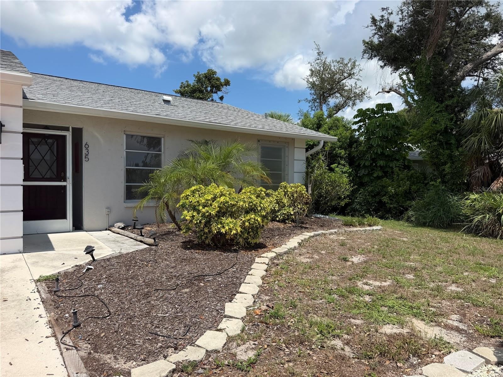 635 HARVEY Street – photo 2