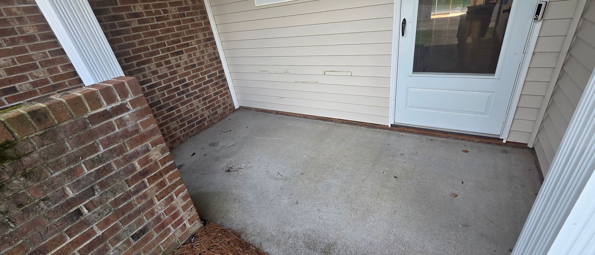 Great townhome convenient to shopping, schools and highway – photo 4