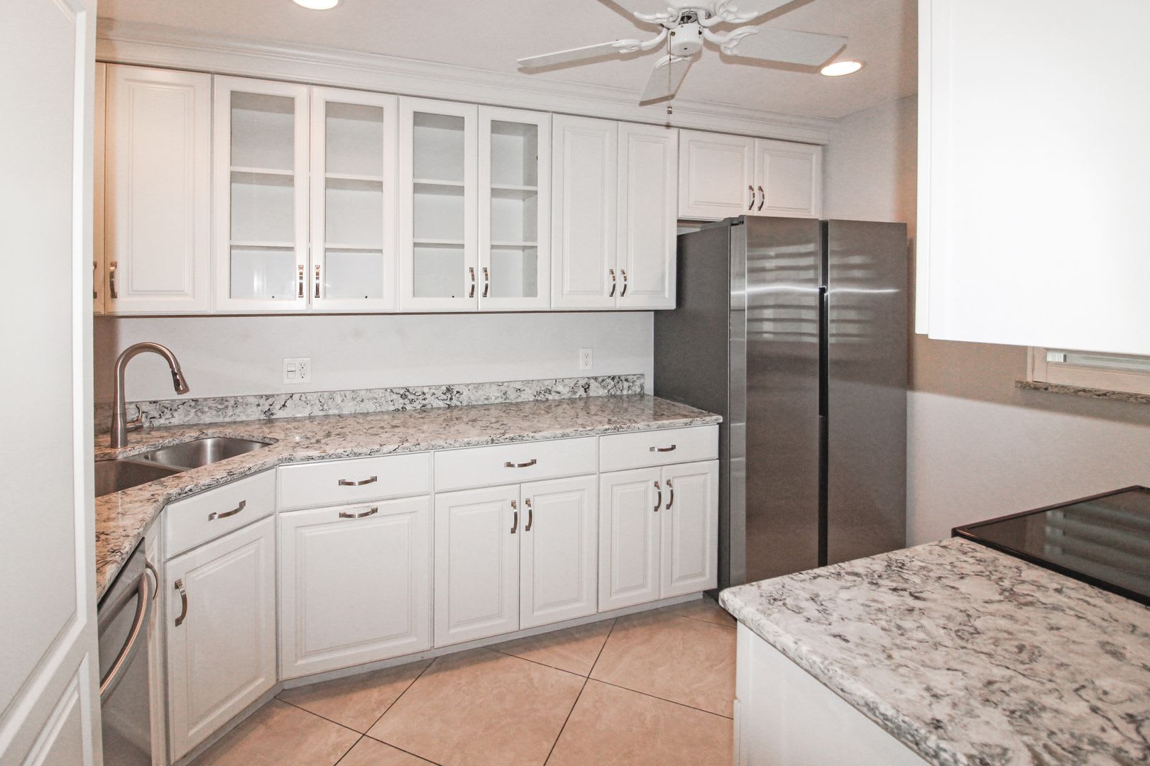 Bella Costa Annual Condo for Rent – photo 2