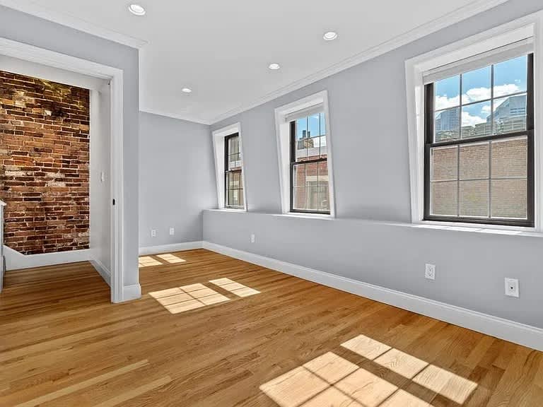11 Wiget St Unit 8 – photo 5
