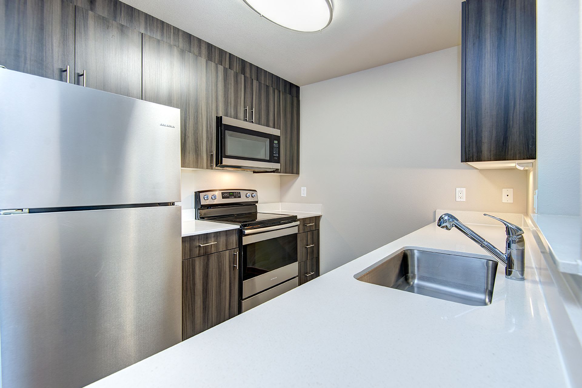Insignia Apartment Homes – photo 2