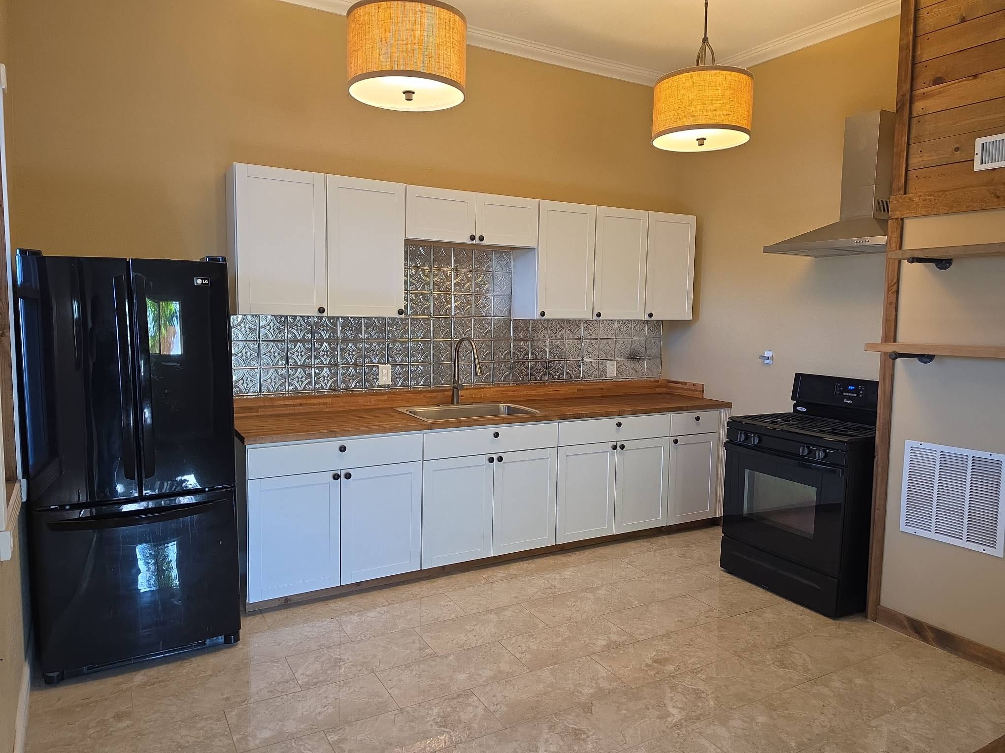 549 W Main St – photo 4