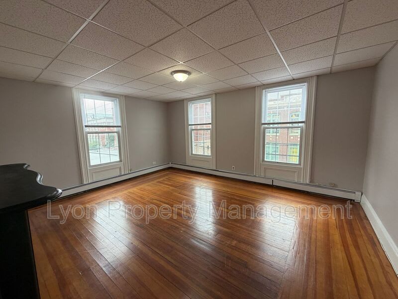 189 Exchange St – photo 2