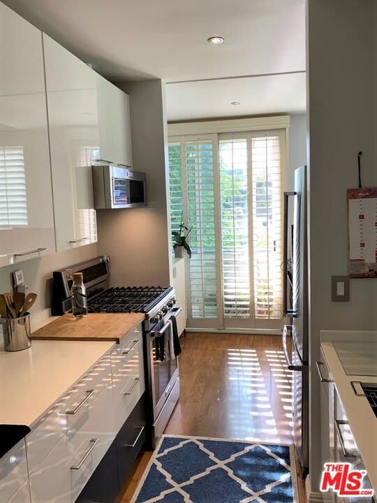 10800 Holman Ave – photo 3