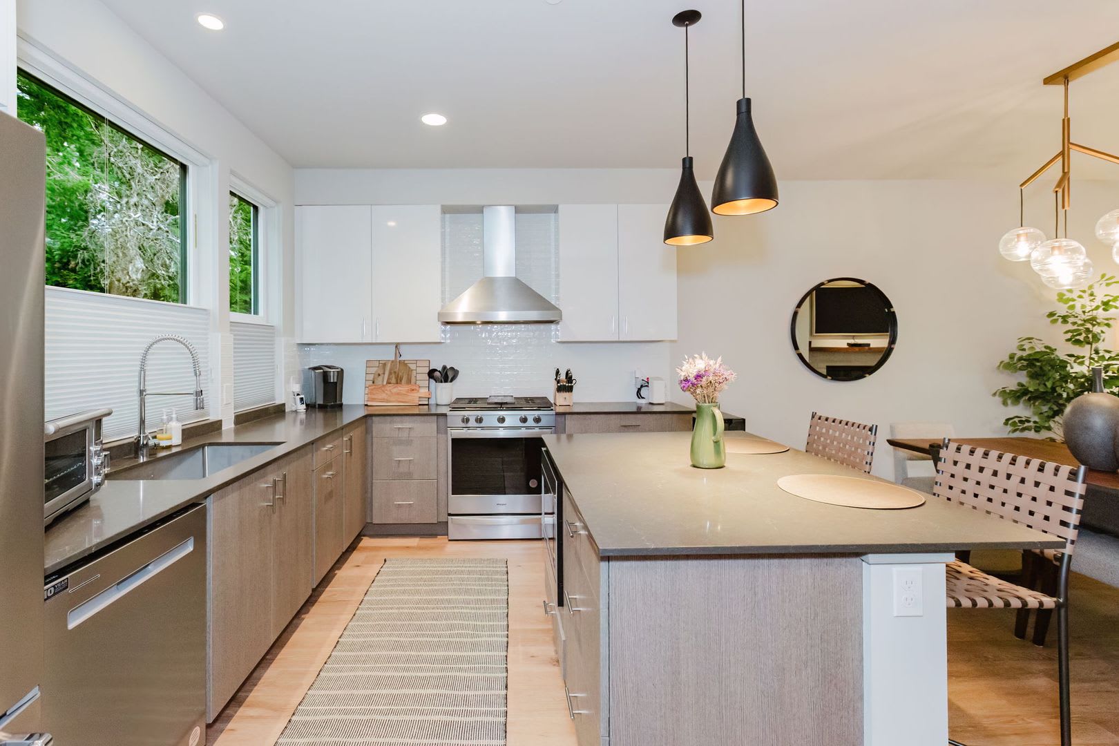 Refined Island Living Just Steps to Seattle Ferry in the Heart of Winslow – photo 3
