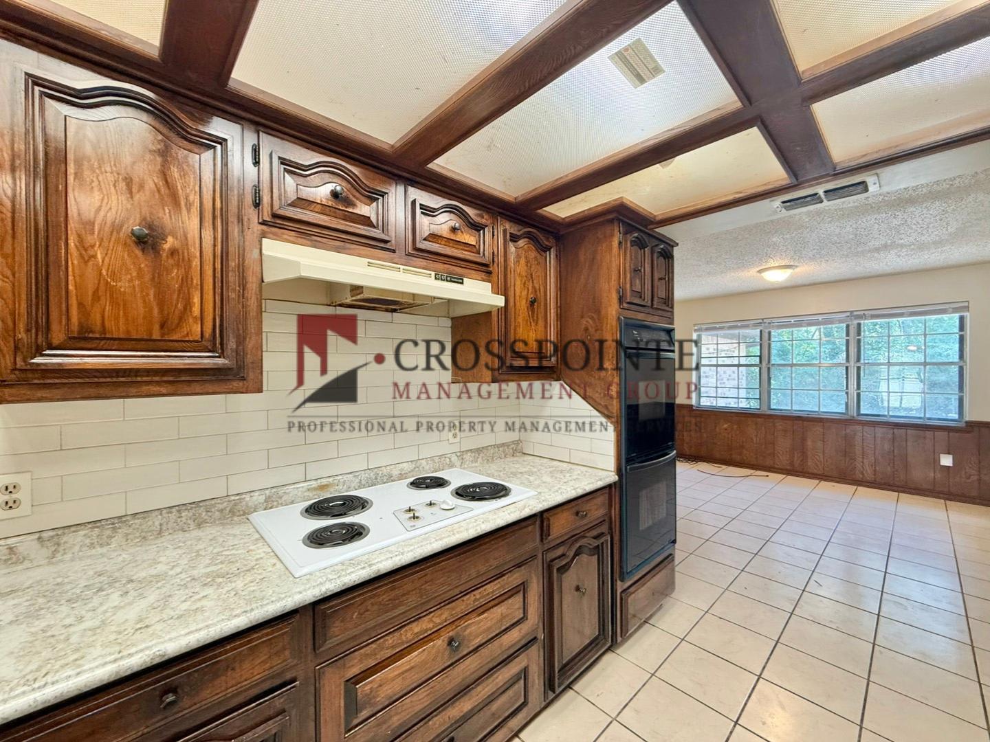 Spacious 4 Bedroom, 2 Bathroom Home! – photo 5