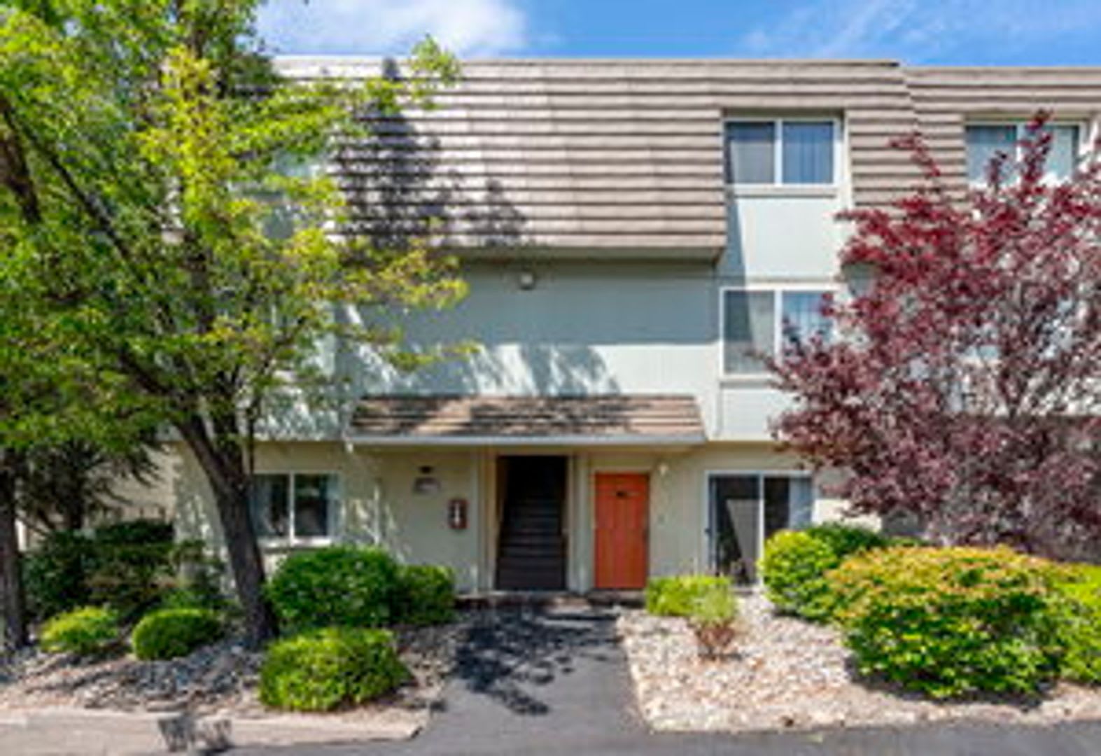 FULLY FURNISHED home available now. – photo 2