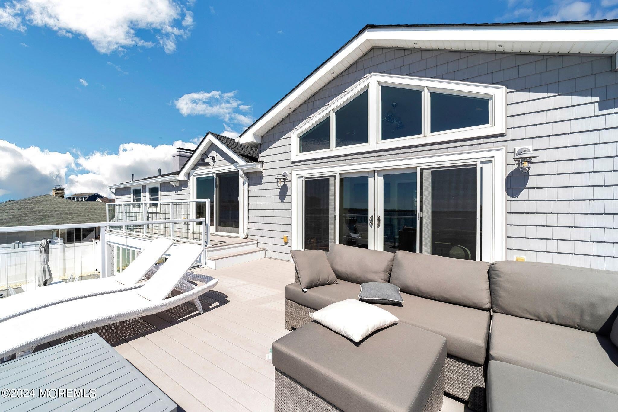 340 Bay Lane – photo 5