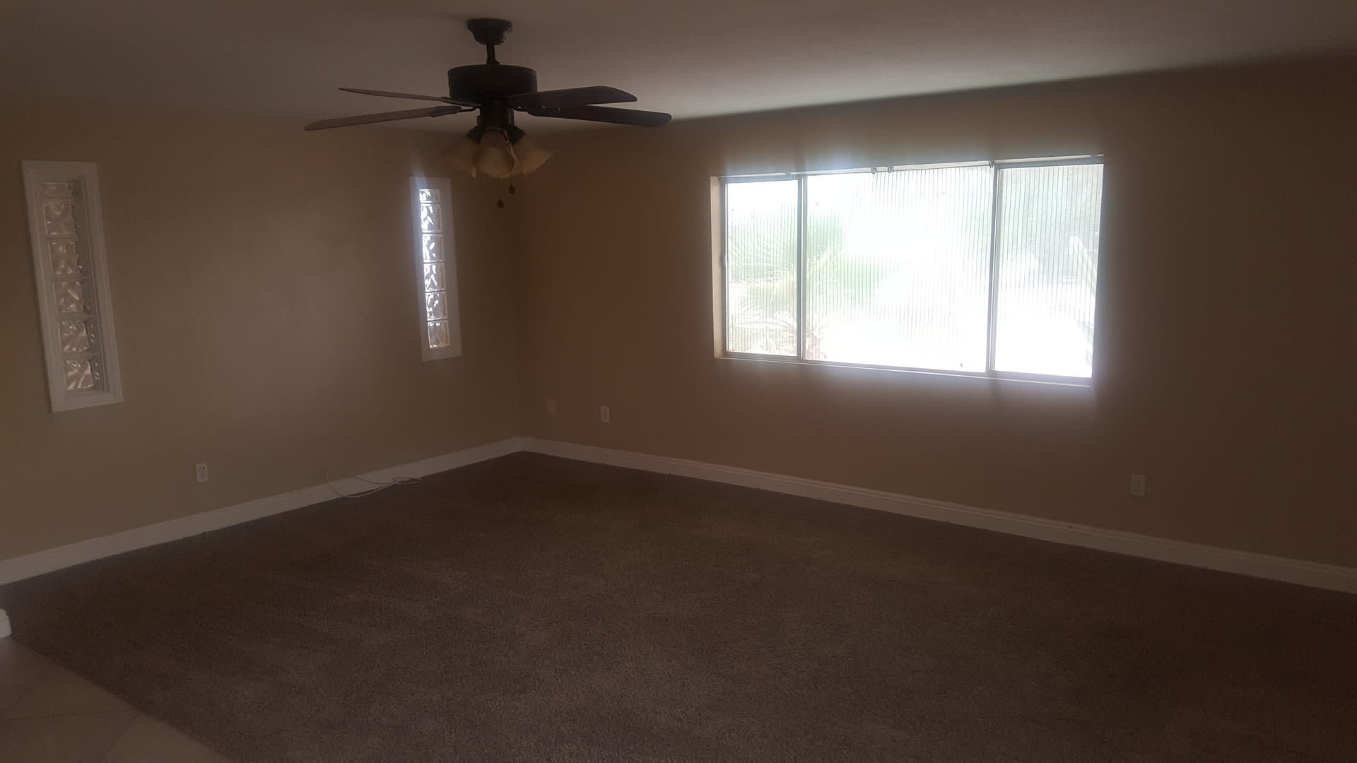 Nice 3 bedroom home ready for immediate move in. – photo 4