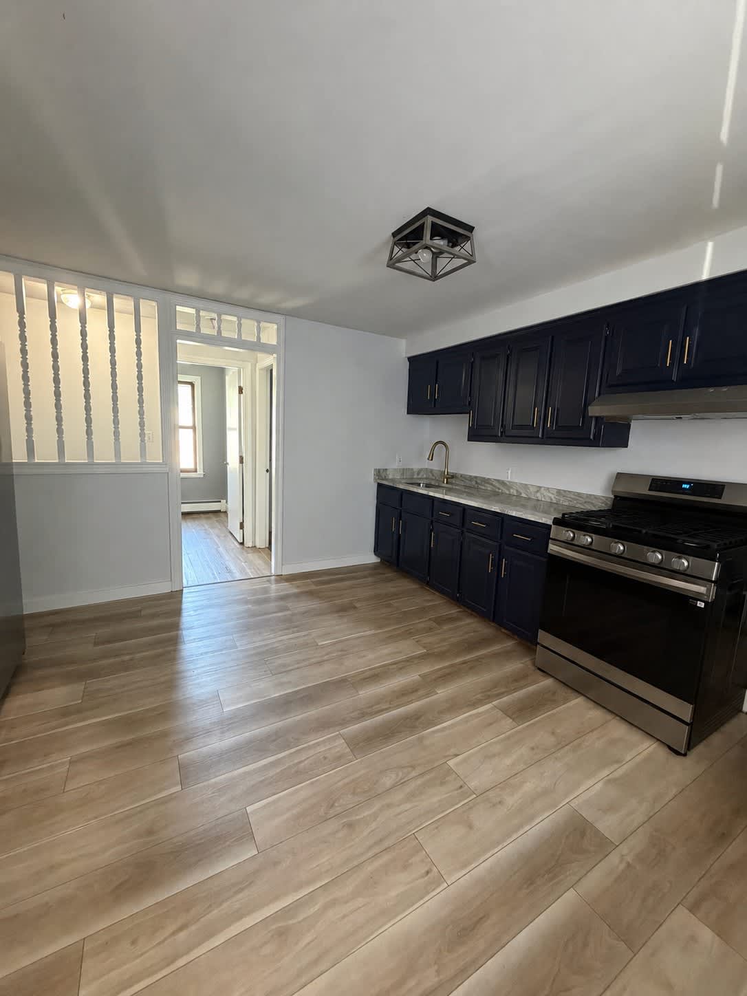 61 Bates Ave – photo 2