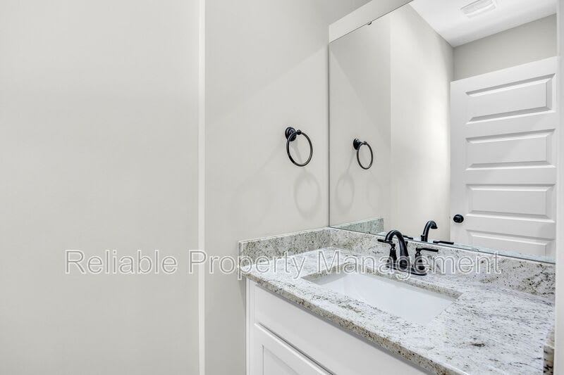 501 B H Parrish Rd – photo 5