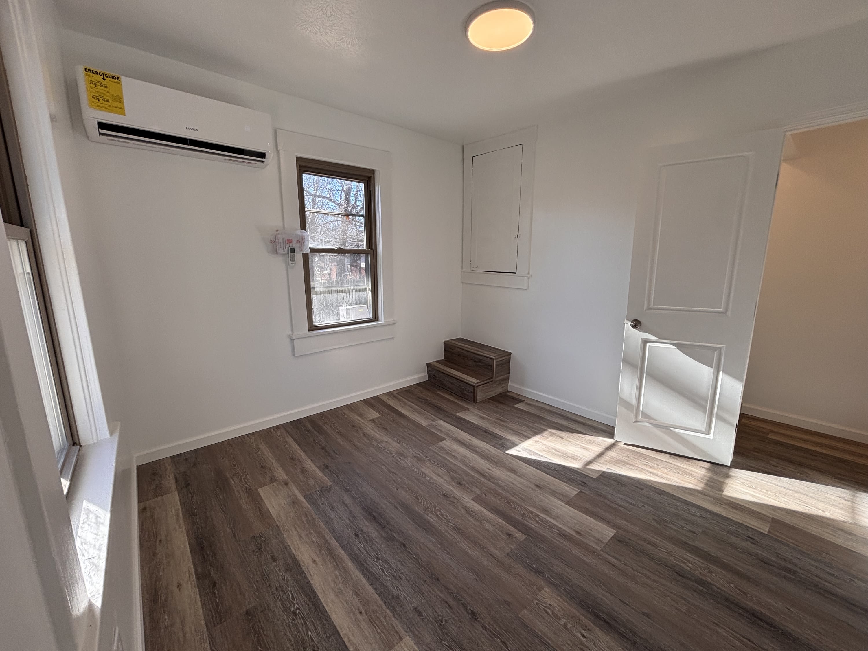 1004 E Delmar Street – photo 2
