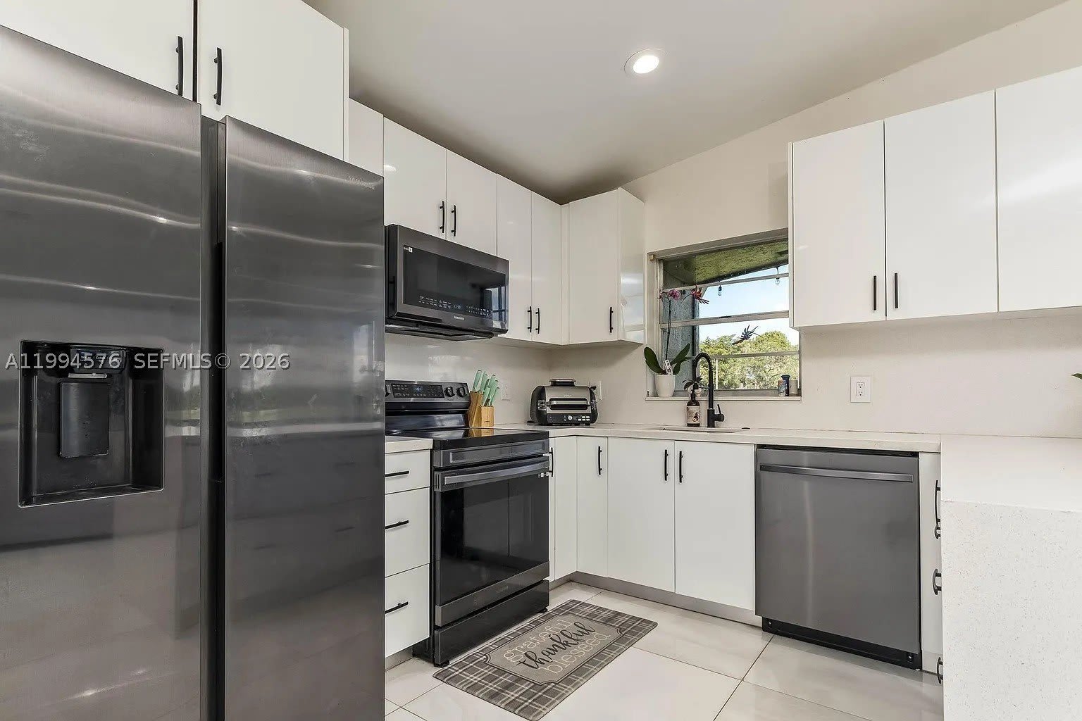 518 Woodgate Cir – photo 5