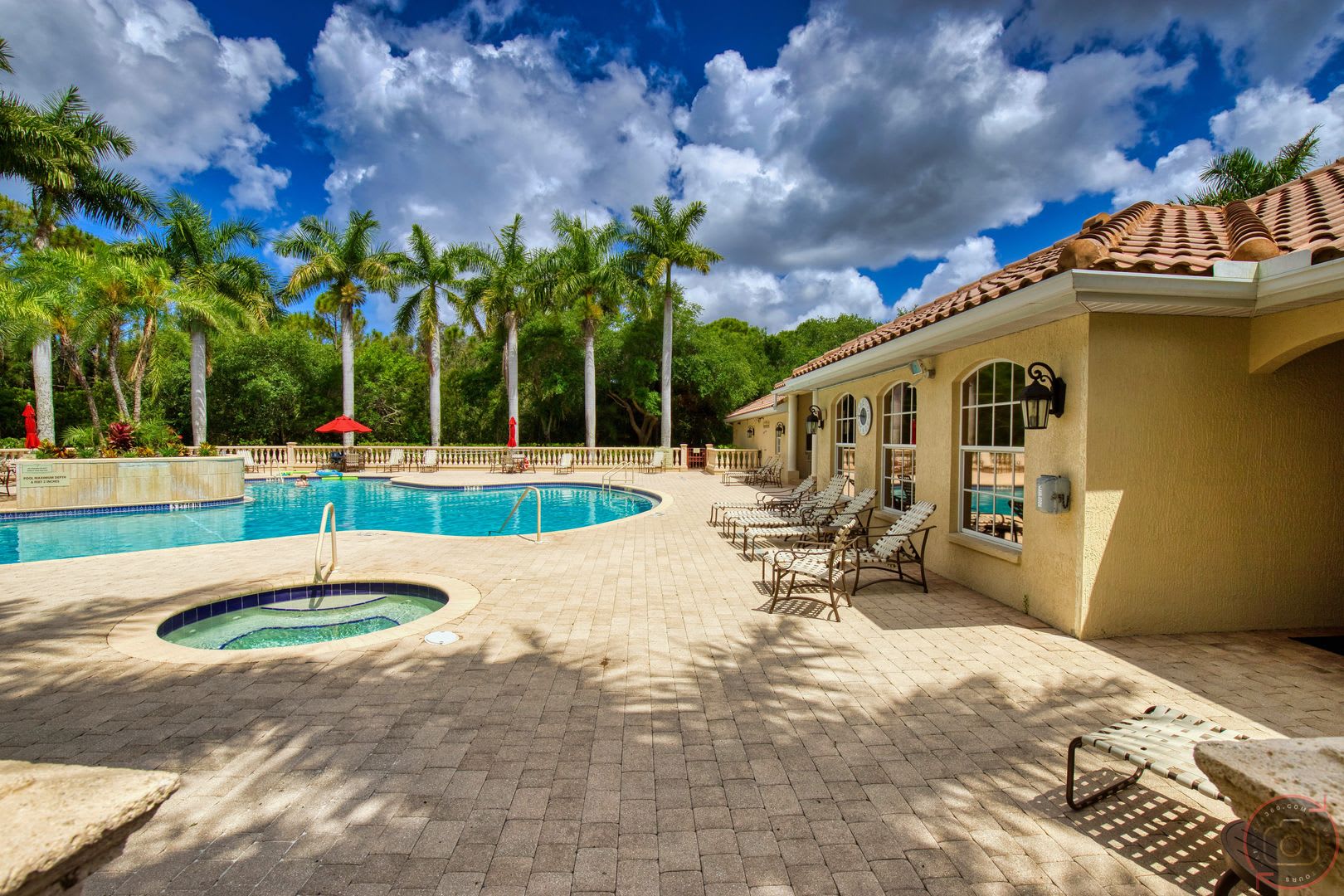 Seasonal Short-Term 2 Bedroom 2 Bathroom Attached Villa in Venetia with resort-like amenities! – photo 3