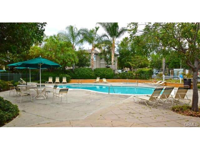 Murrieta 2 Bedroom Townhome with Attached Garage – photo 4