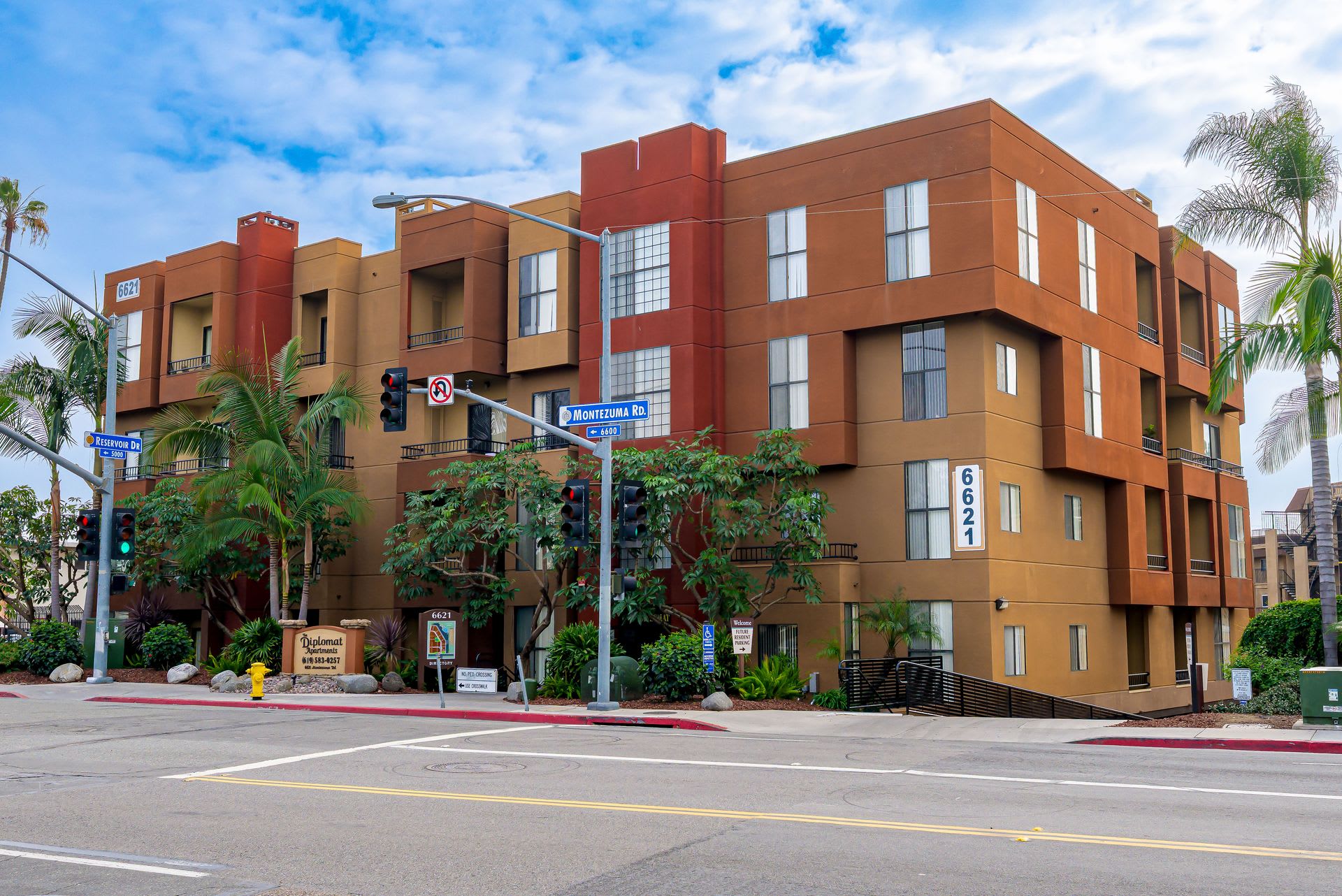Diplomat Apartments – photo 5