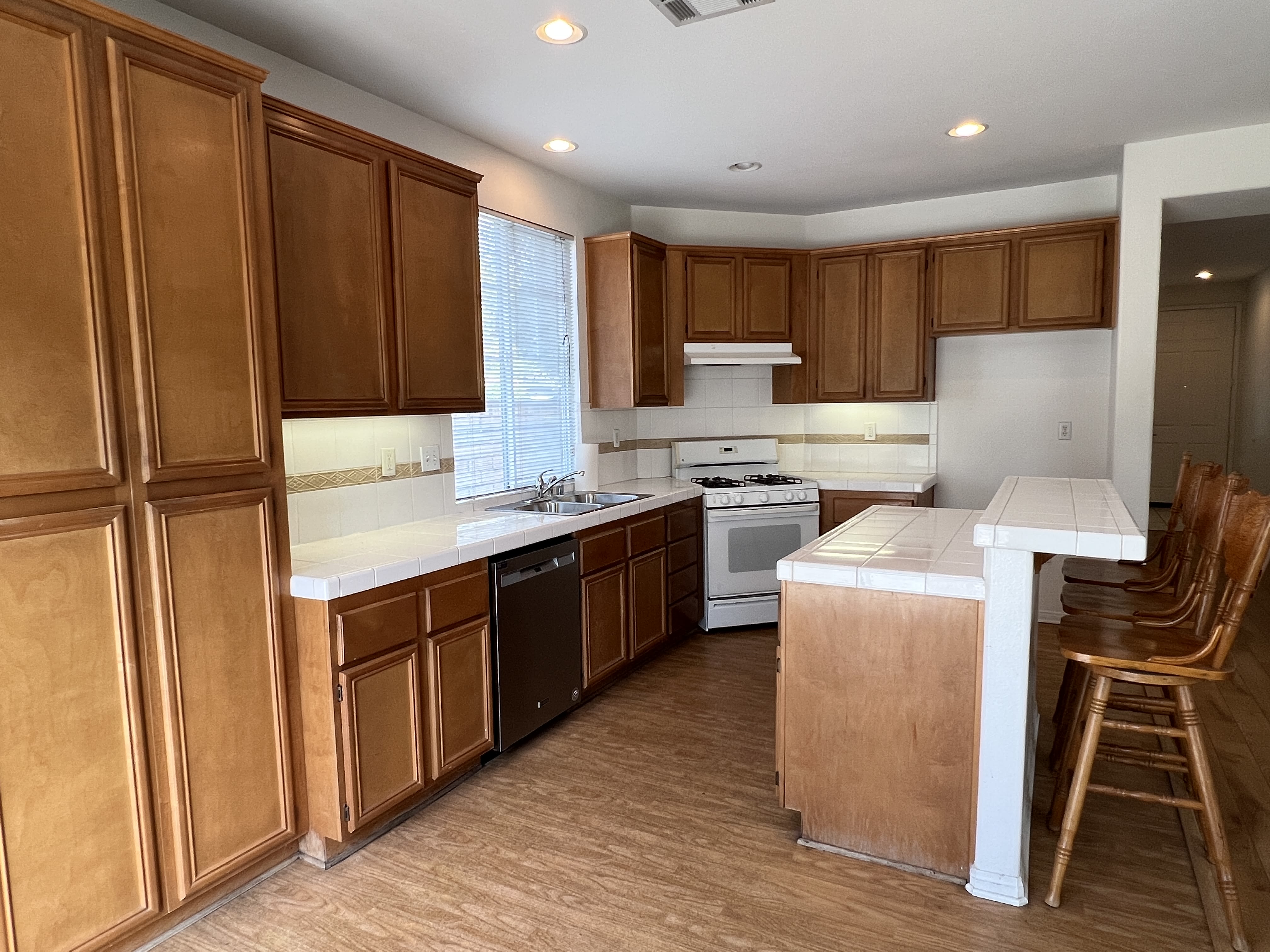 2427 Kellogg Court – photo 5