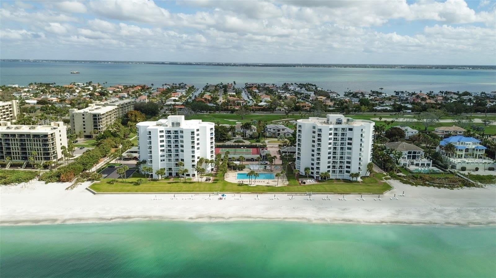 1050 LONGBOAT CLUB Road – photo 1