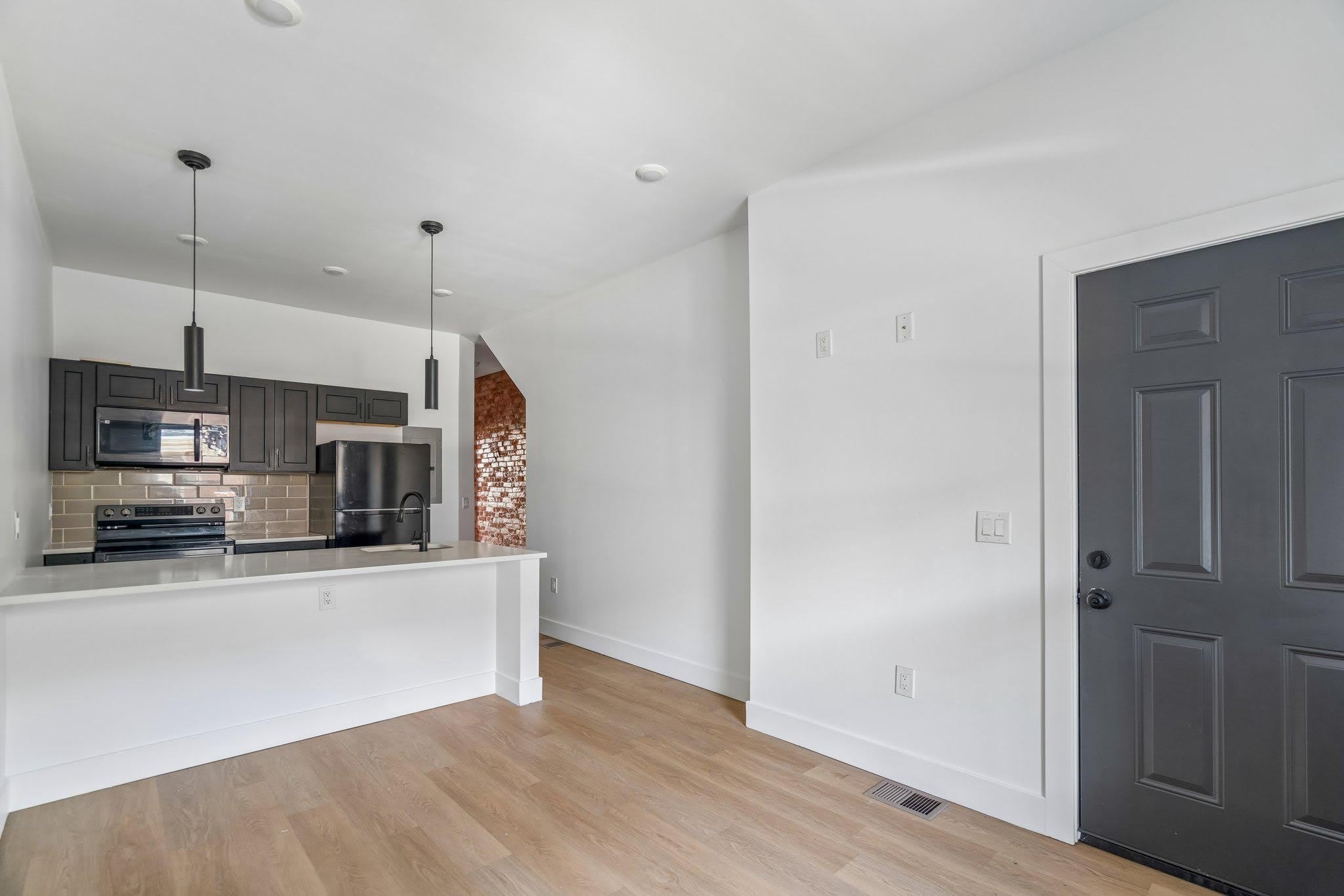 1351 KERBAUGH Street – photo 5