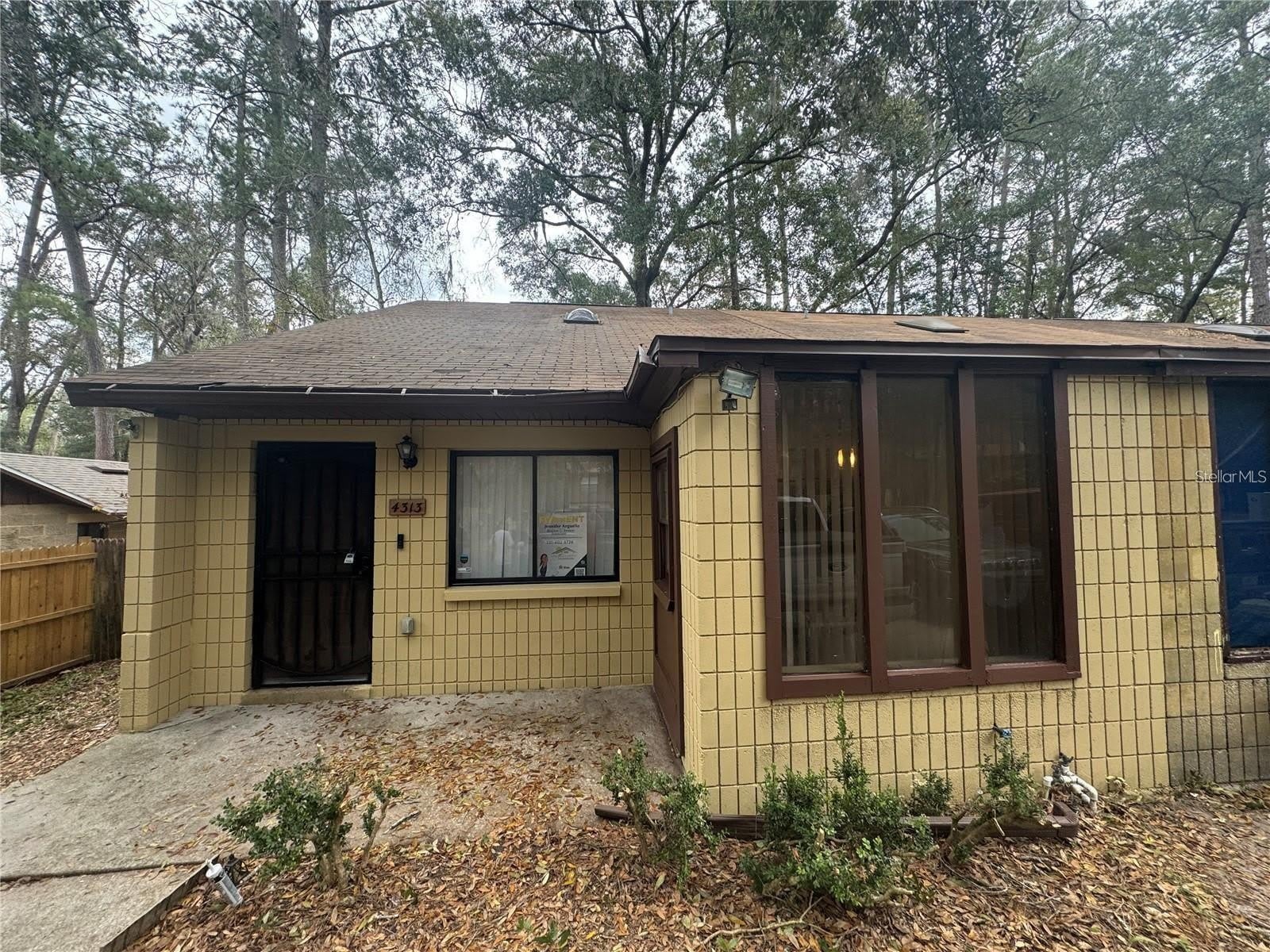 4313 SW 68 Terrace – photo 1