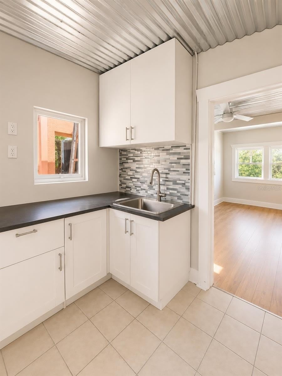 2316 N HIGHLAND Avenue – photo 3