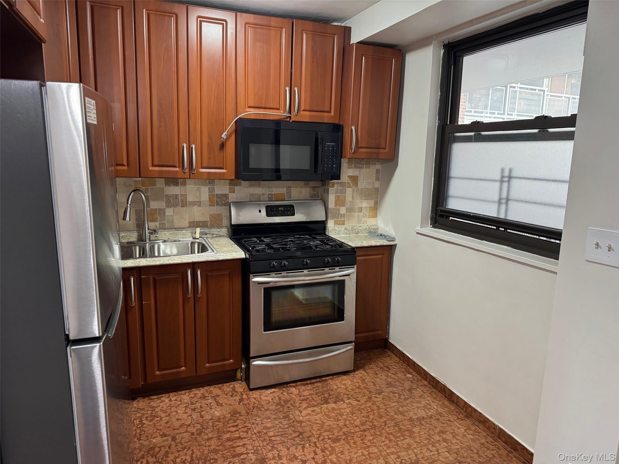 61-45 98 Street – photo 2