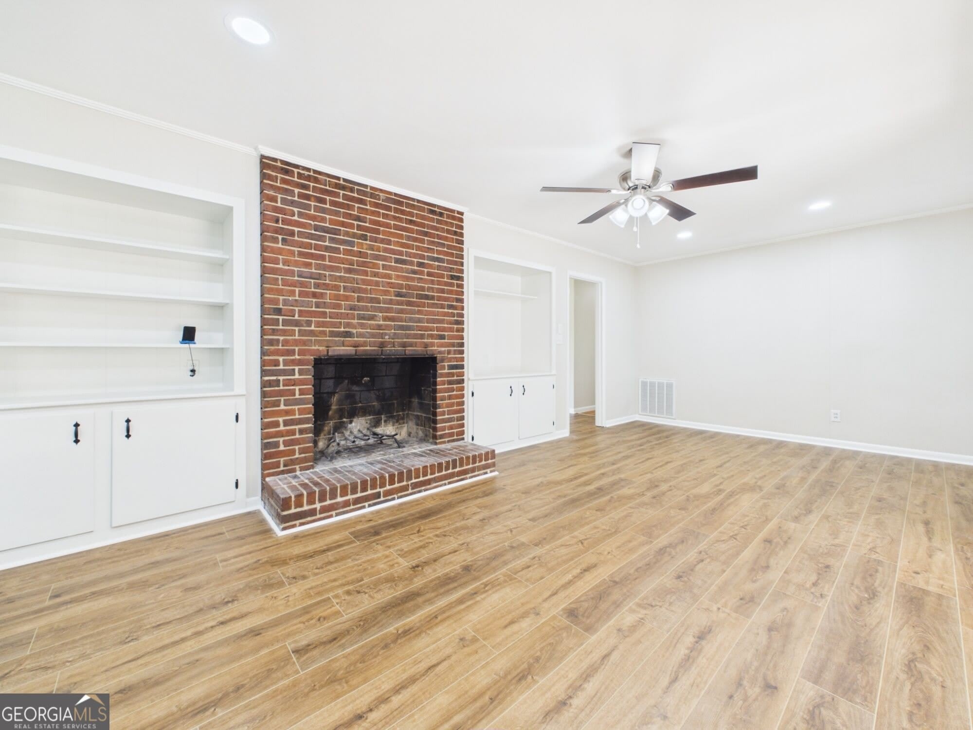 1881 Tanglewood Road – photo 4