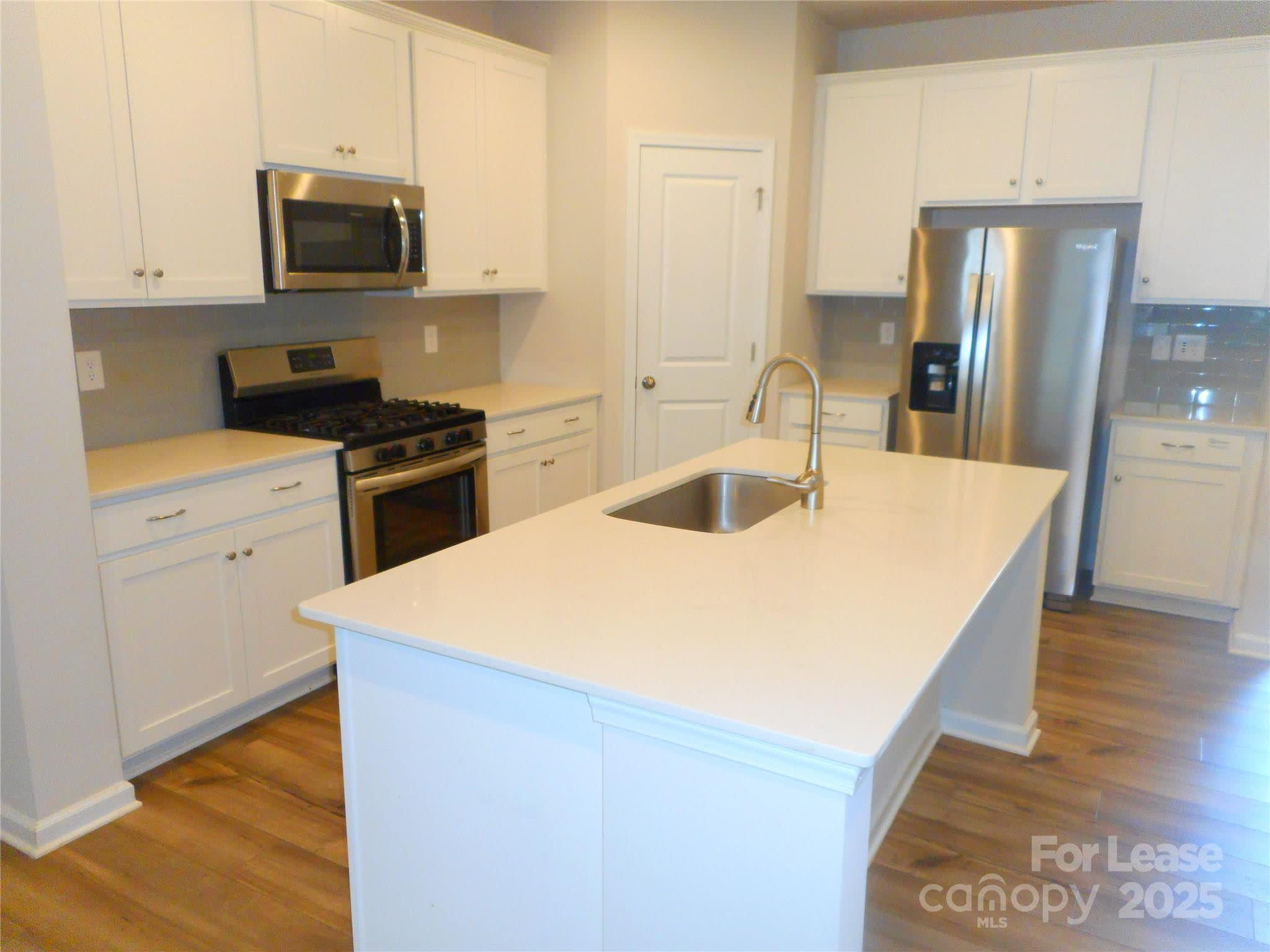 12715 Wandering Brook Dr – photo 5