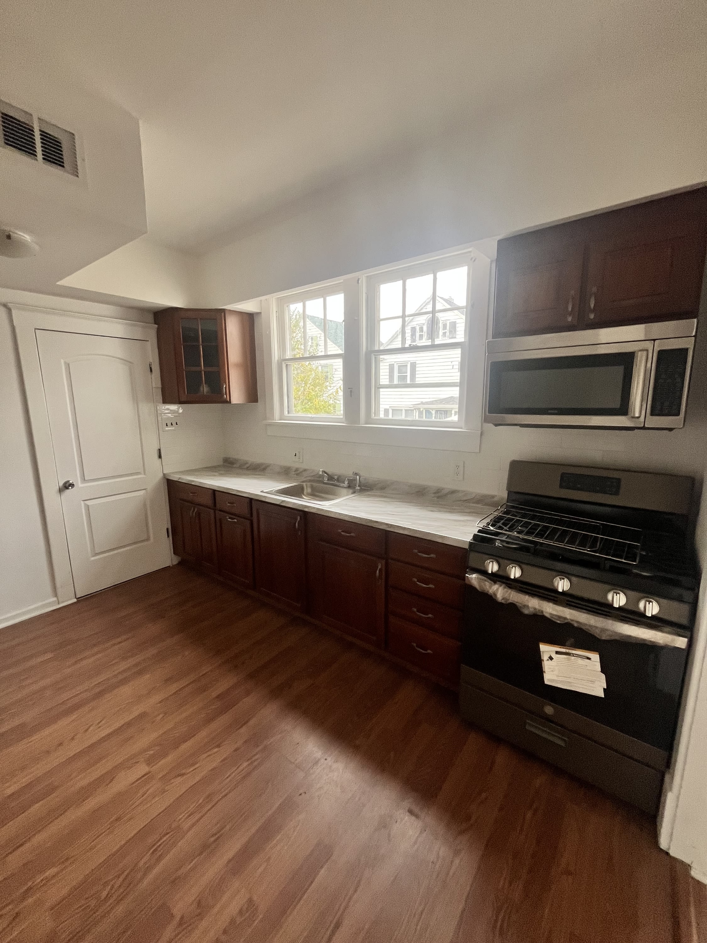 245 East Northampton Street – photo 1