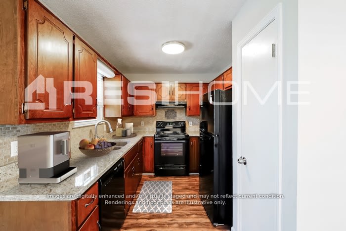 5304 Stablehouse Drive – photo 2
