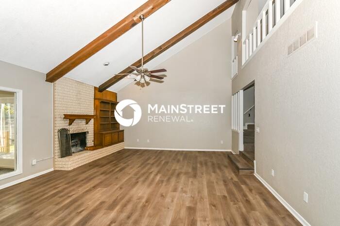 6204 Lansbrook Court – photo 2