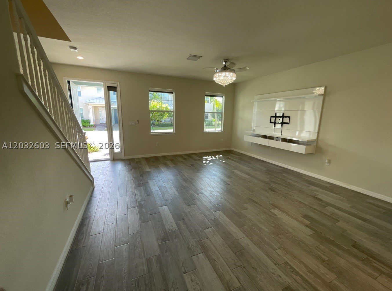 4920 Eucalyptus Dr – photo 4