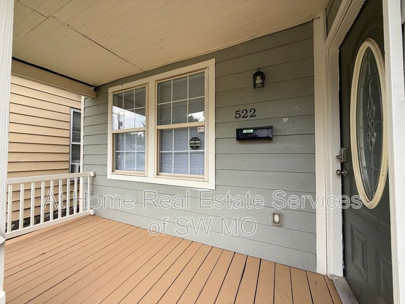 522 S Broadway Ave – photo 2