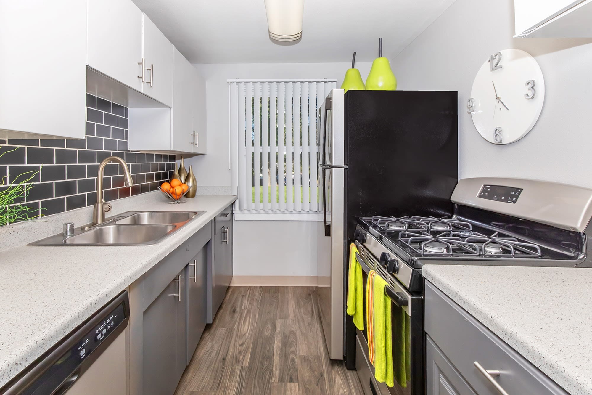 The Centre Apartments – photo 5
