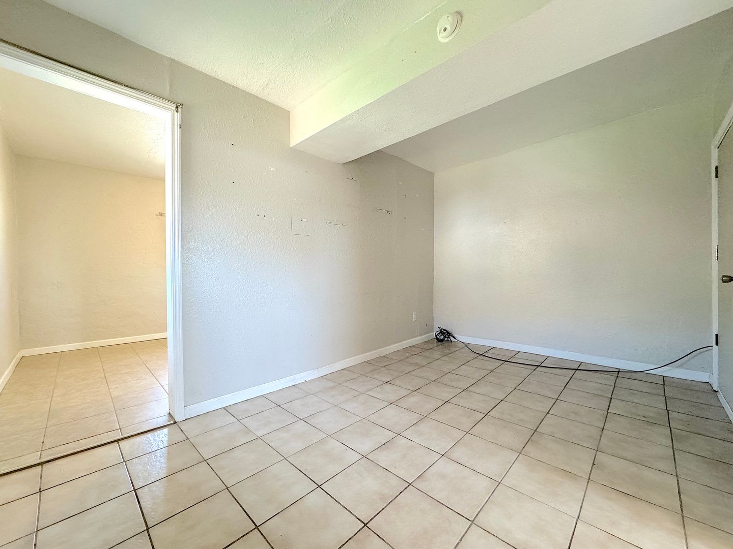 Central El Paso 1 bed/1 bath with ALL UTILTIES INCLUDED! – photo 4