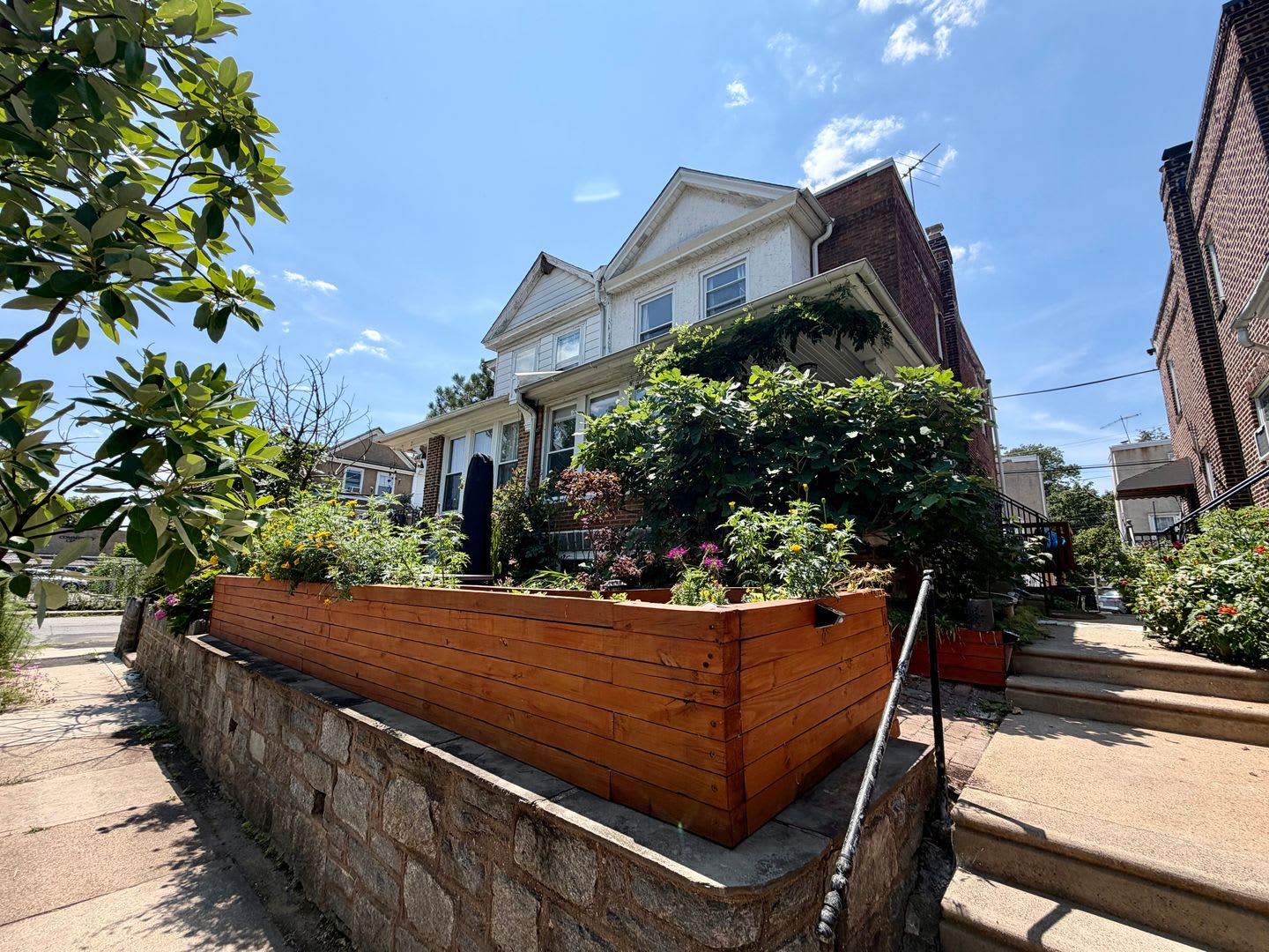 Charming 3-Bedroom Home in Drexel Hill! Available NOW! – photo 2