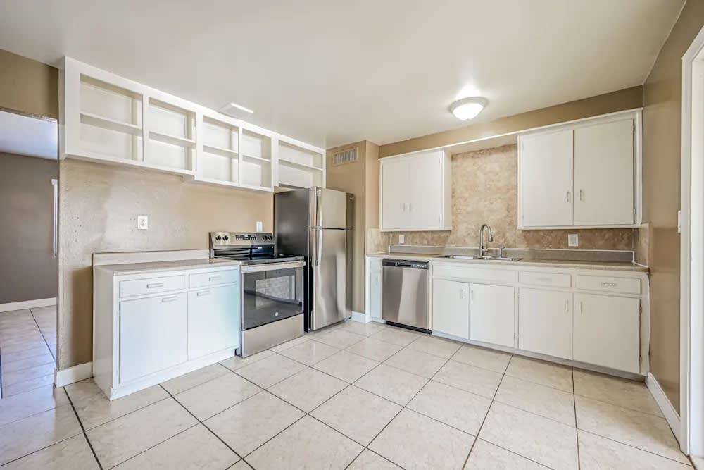 11206 W Oregon Ave – photo 3
