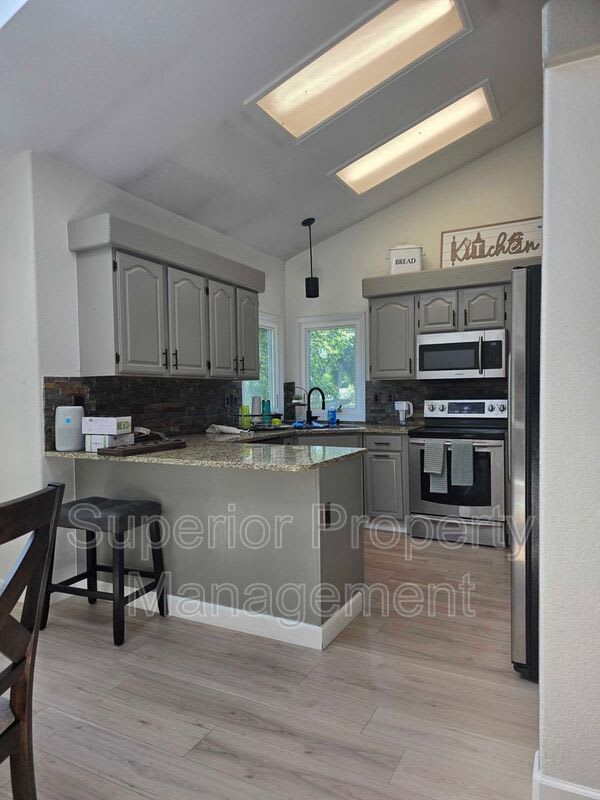 4126 Stoneridge Ct – photo 3