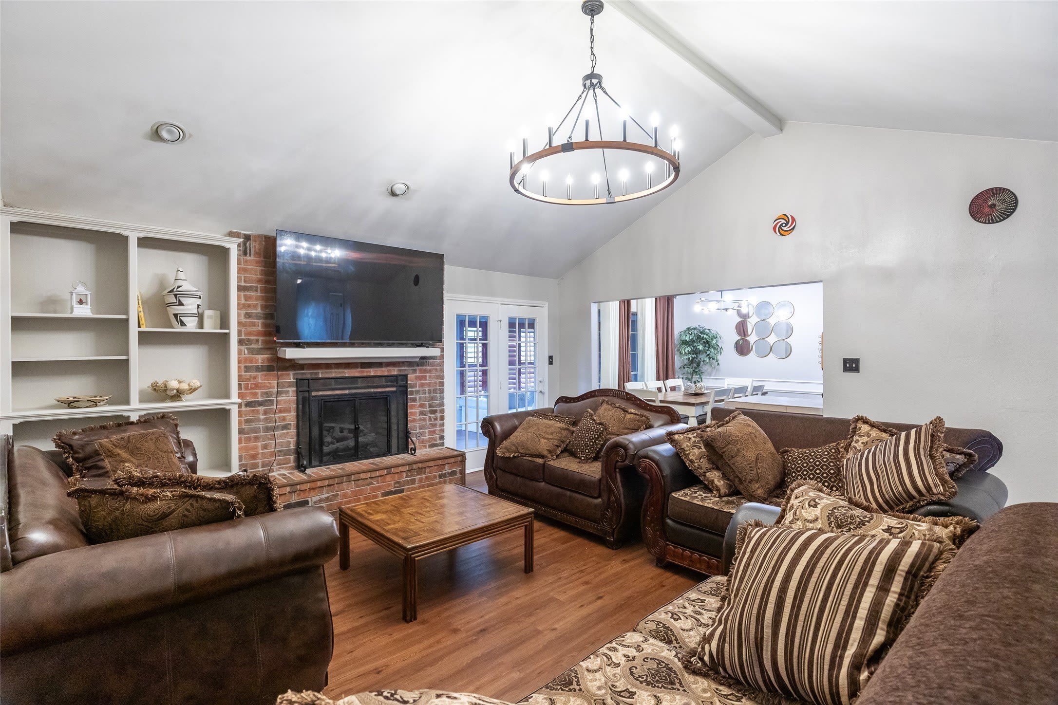 857 Chaucer Drive – photo 3