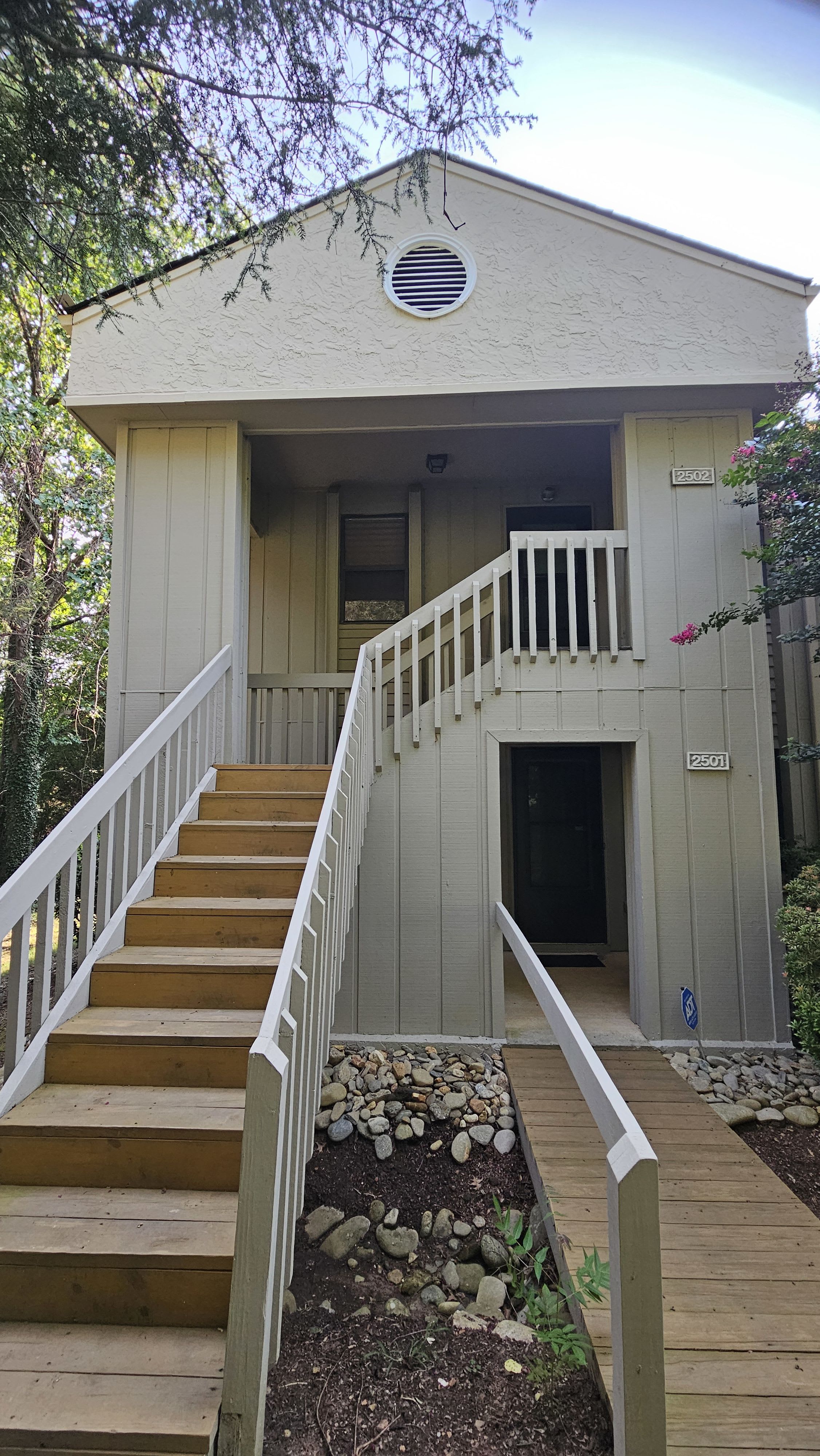 2502 Vineyard Blvd – photo 1