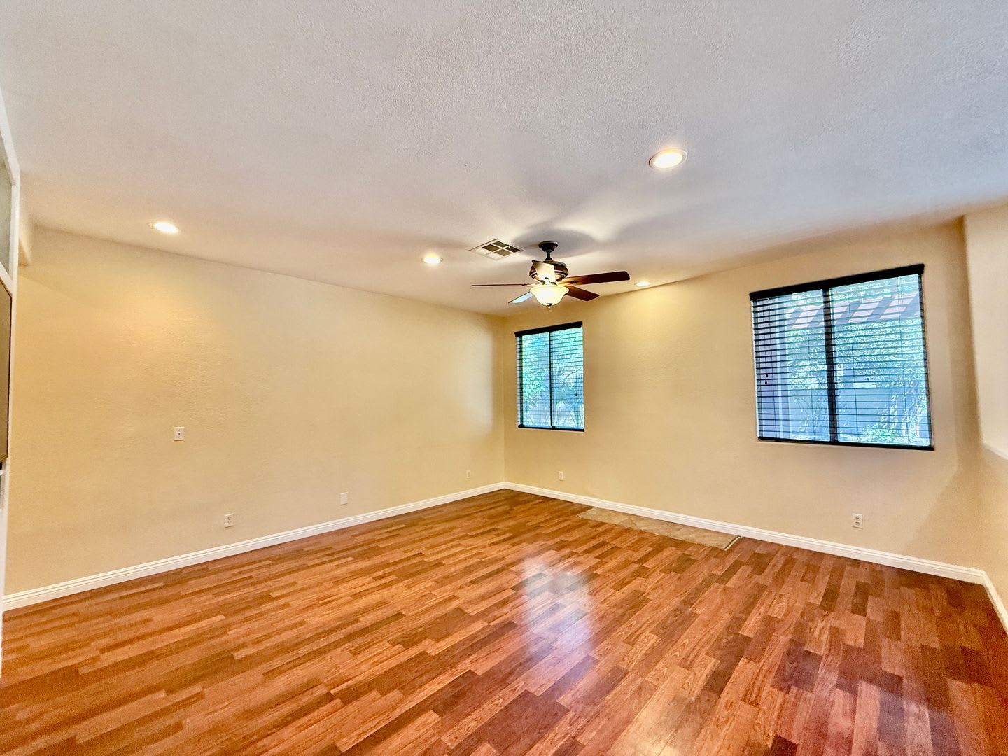 6800 Fruit Flower Ave. – photo 5