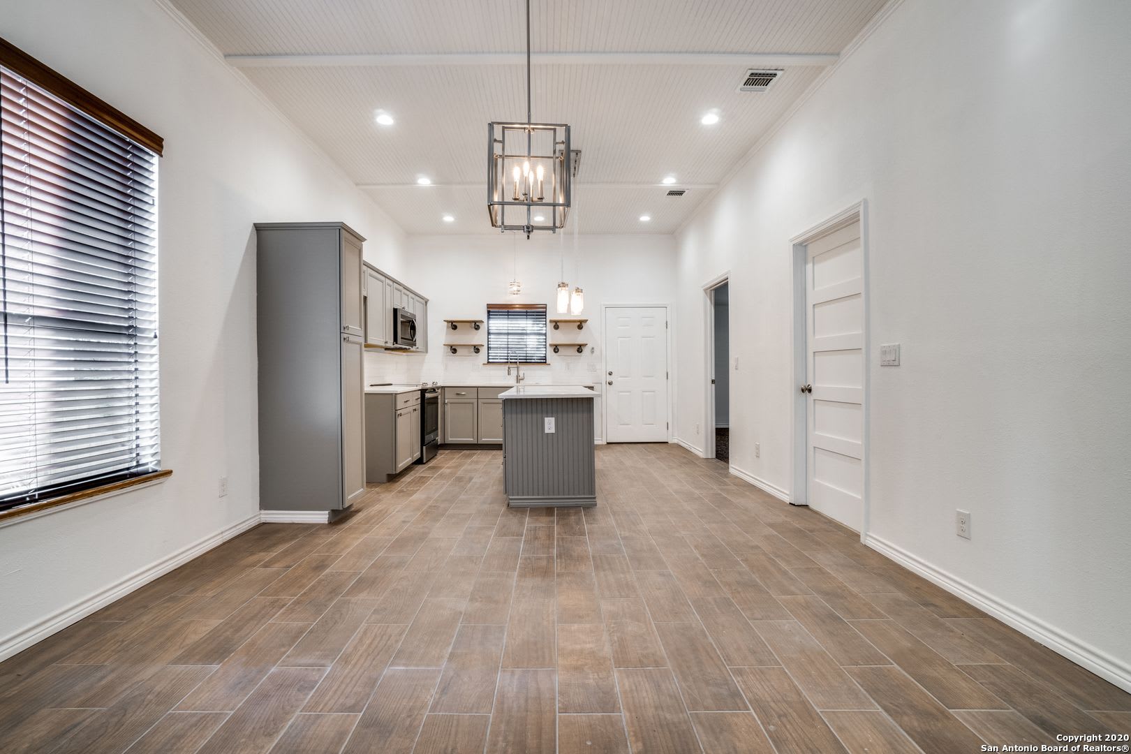 Renovated 2 Bedroom Home In Government Hill – photo 4