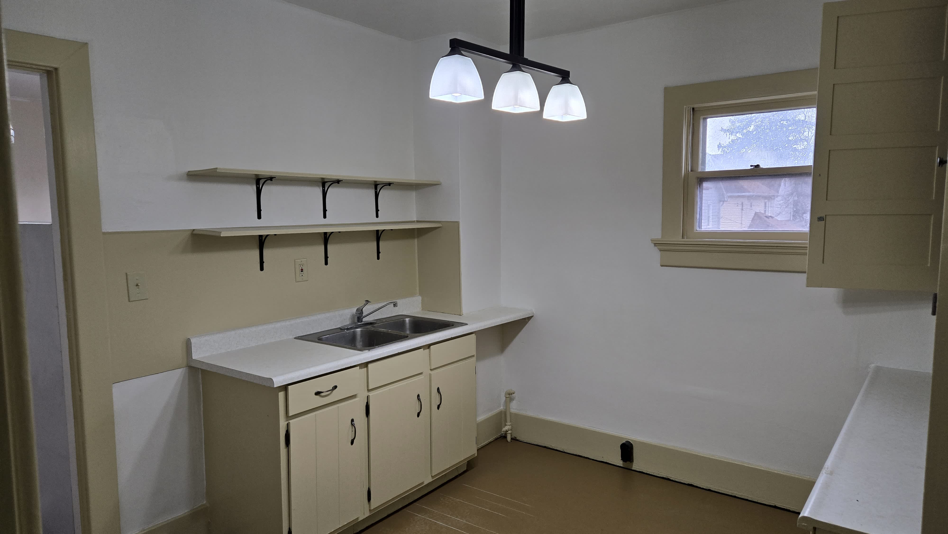 57 Gunckel Ave – photo 1