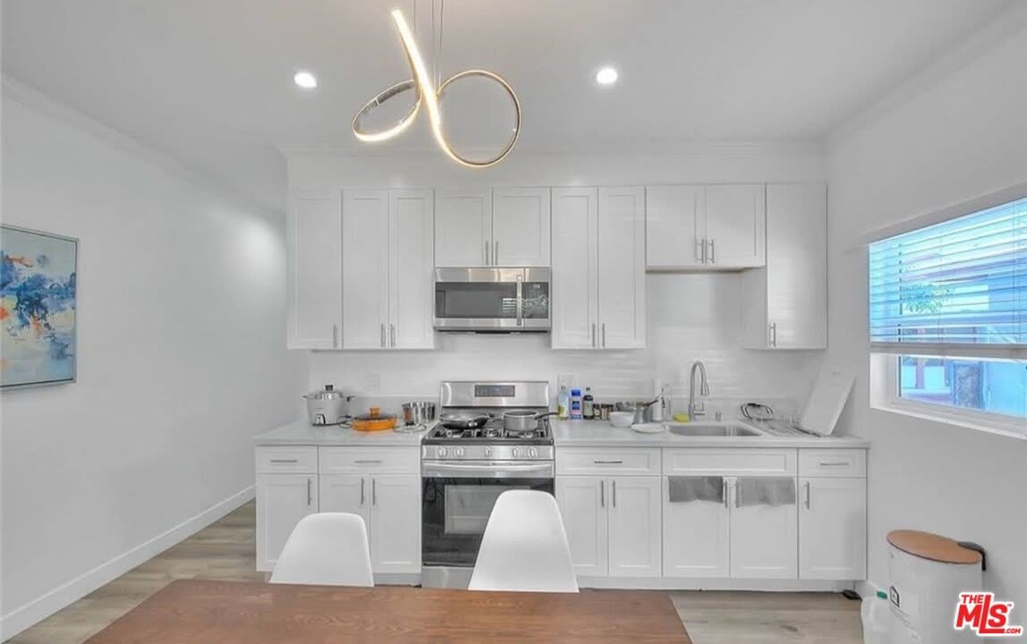 2927 S Catalina St – photo 1