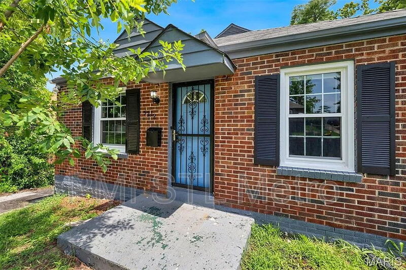 5212 Fletcher Street – photo 2