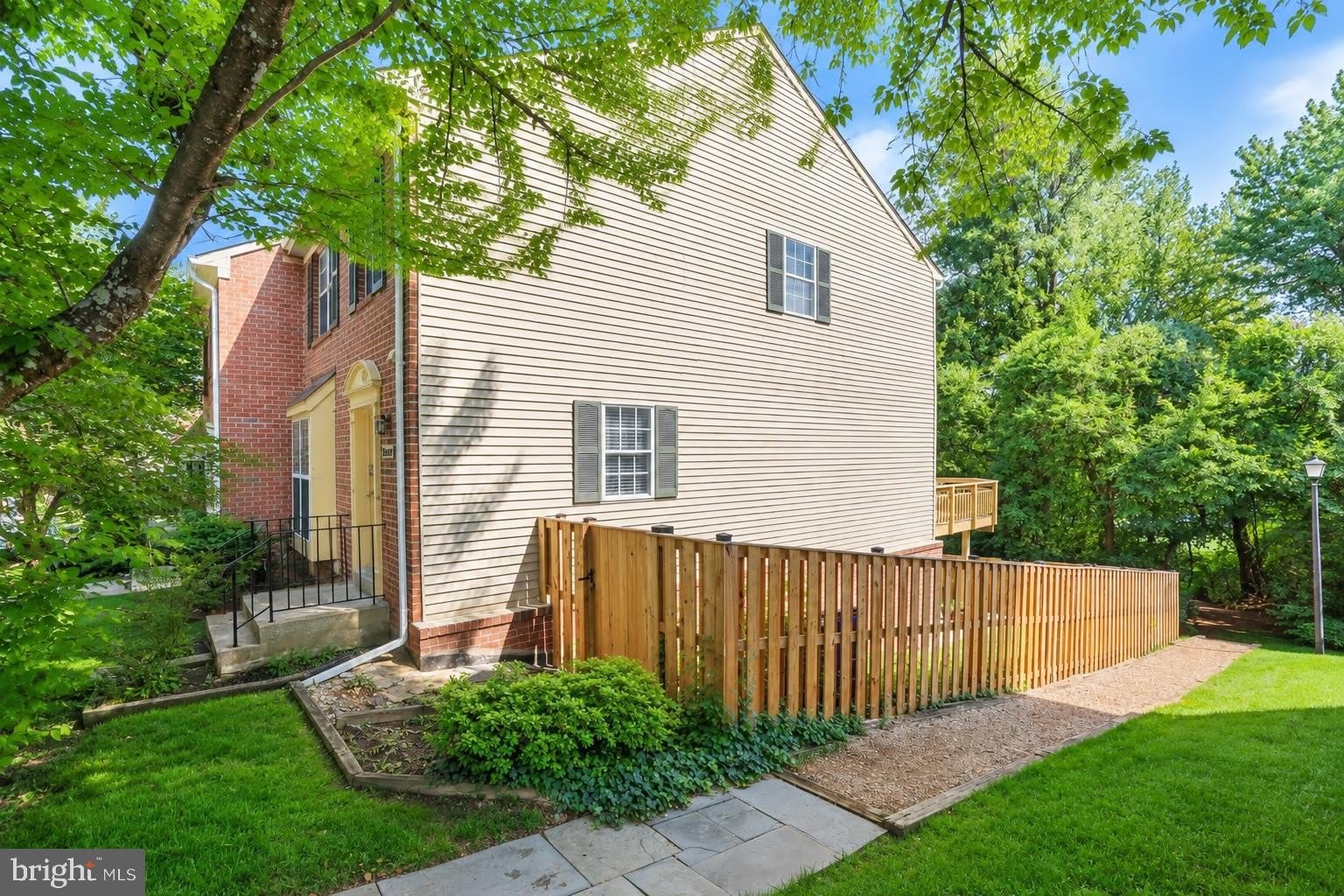 10237 GREEN HOLLY Terrace – photo 3